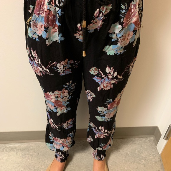 Mandee Pants - Picture 2 of 4